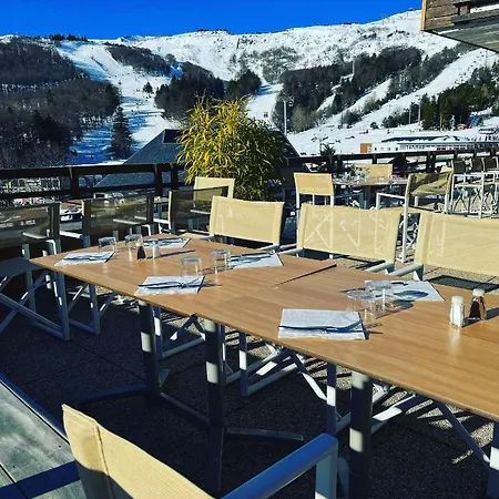 Perdrix Hotel Super Besse